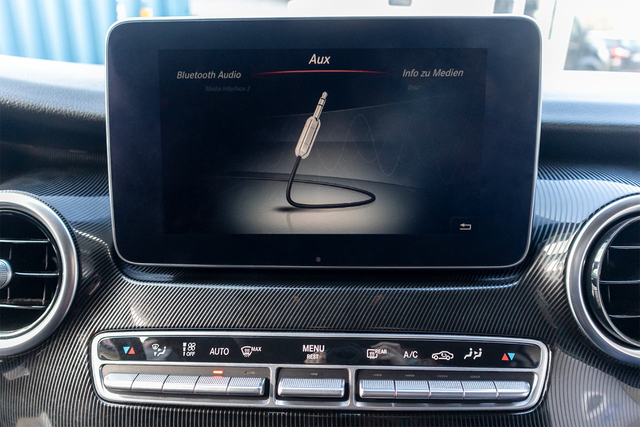 Komplettset AUX IN ICON Aktivator für Mercedes Benz NTG5 Komplettset AUX IN ICON Aktivator für Mercedes Benz NTG5 von KUFATEC GmbH & Co. KG