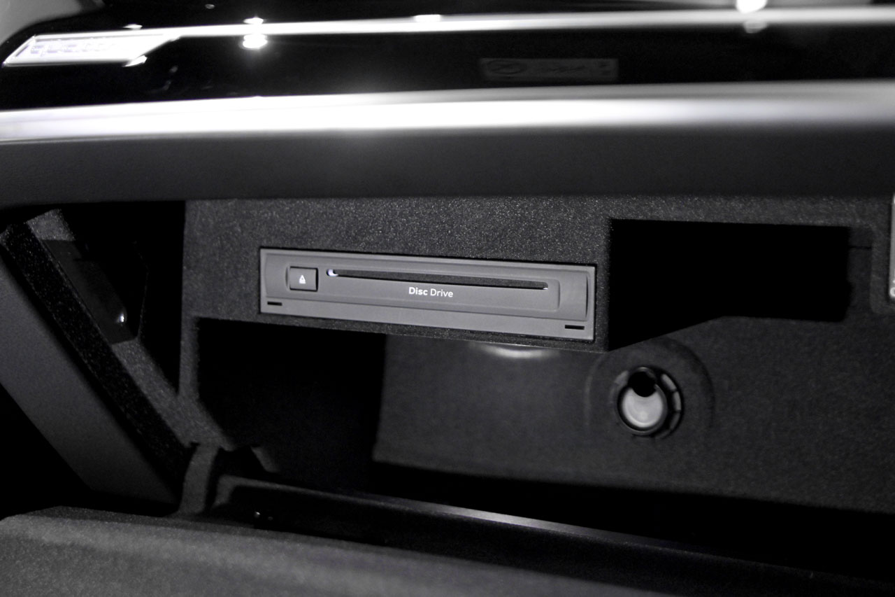 Komplettset DVD-Player für Audi A6 4A, A7 4K, A8 4N, Q8 4M Komplettset DVD-Player für Audi A6 4A, A7 4K, A8 4N, Q8 4M von KUFATEC GmbH & Co. KG