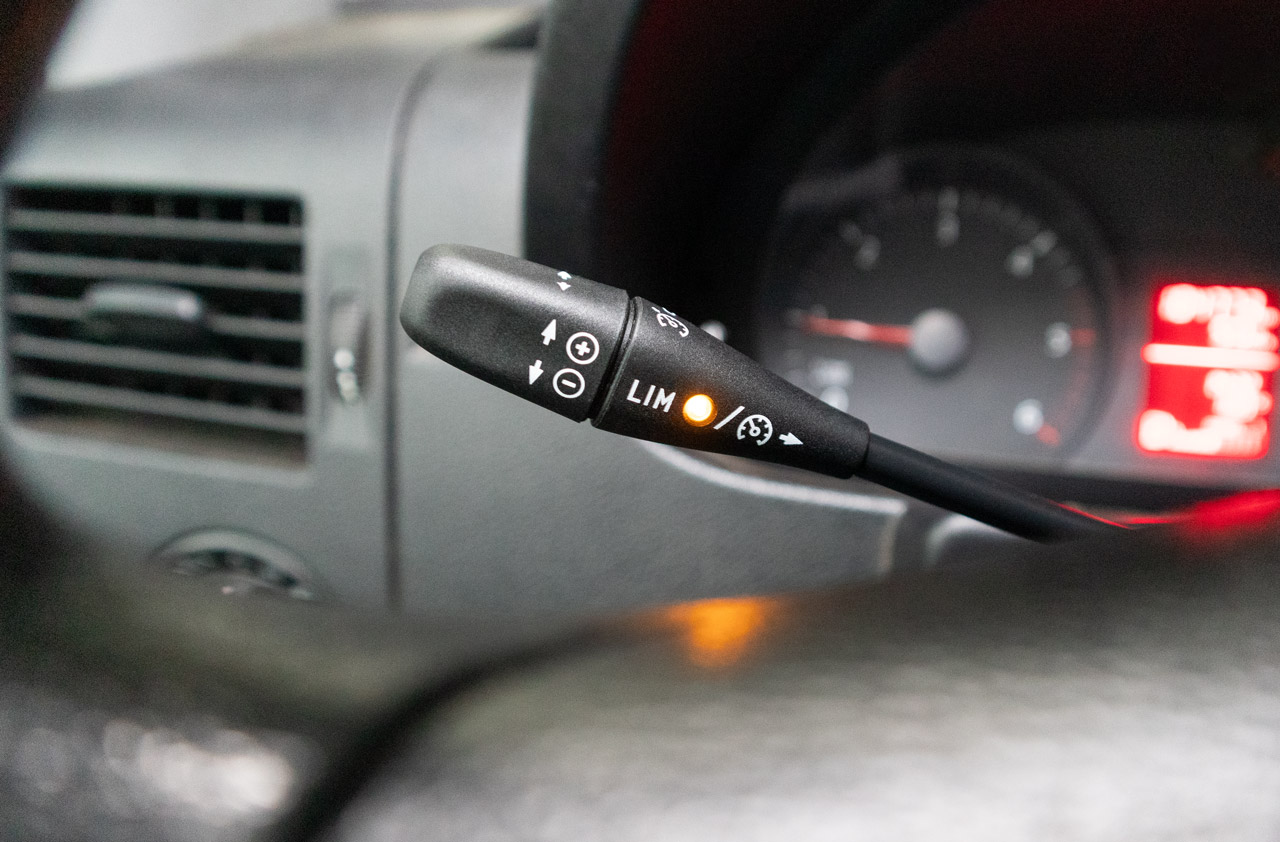 Komplettset GRA (Tempomat) nachrüsten mit Limiter für VW Crafter 2E inkl. Codierdongle von KUFATEC GmbH & Co. KG