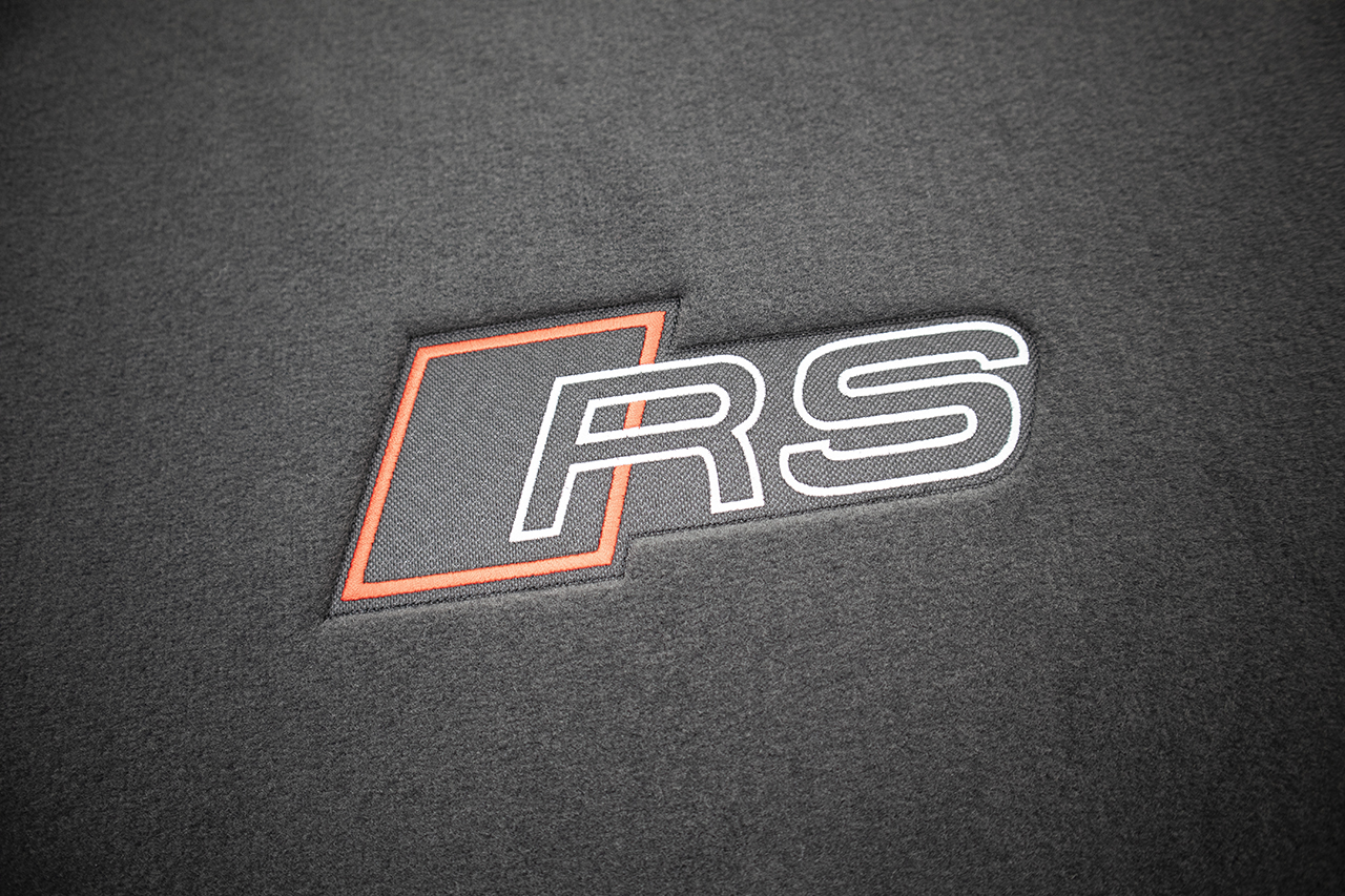 Originales Fußmatten Set "RS" für Audi A6 4A, A7 4K Originales Fußmatten Set "RS" für Audi A6 4A, A7 4K von KUFATEC GmbH & Co. KG