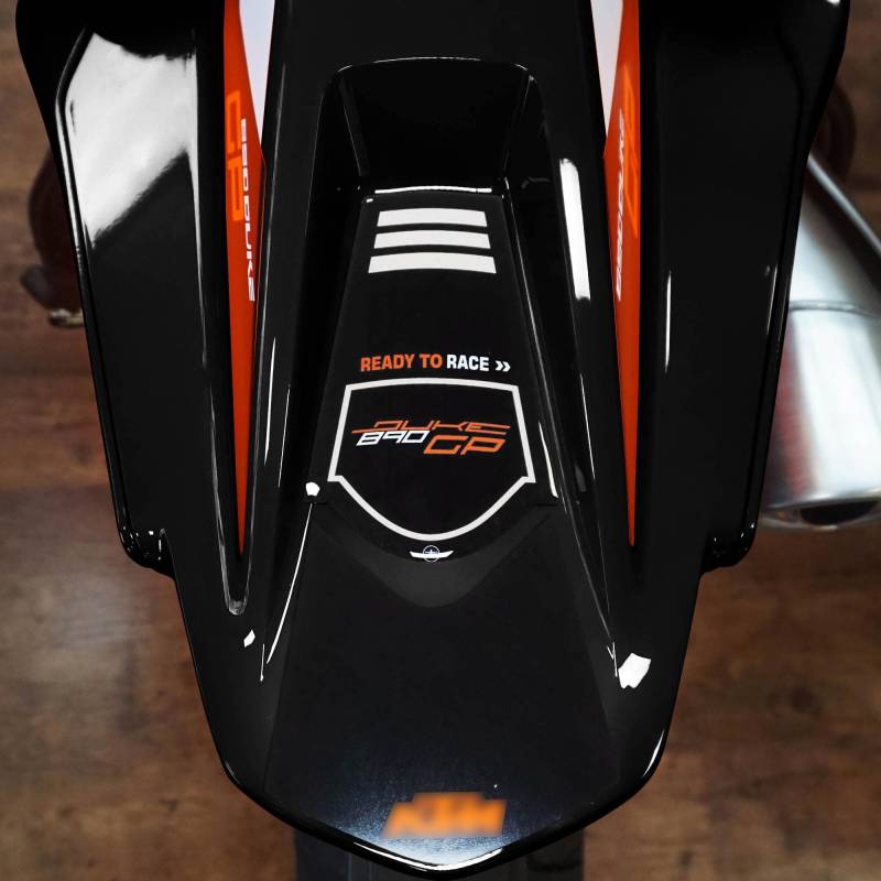 labelbike - 3D Harzkleber Schutz für Heckbereich Motorrad kompatibel mit KTM 890 Duke GP 2022-2023 Weiß von LABELBIKE