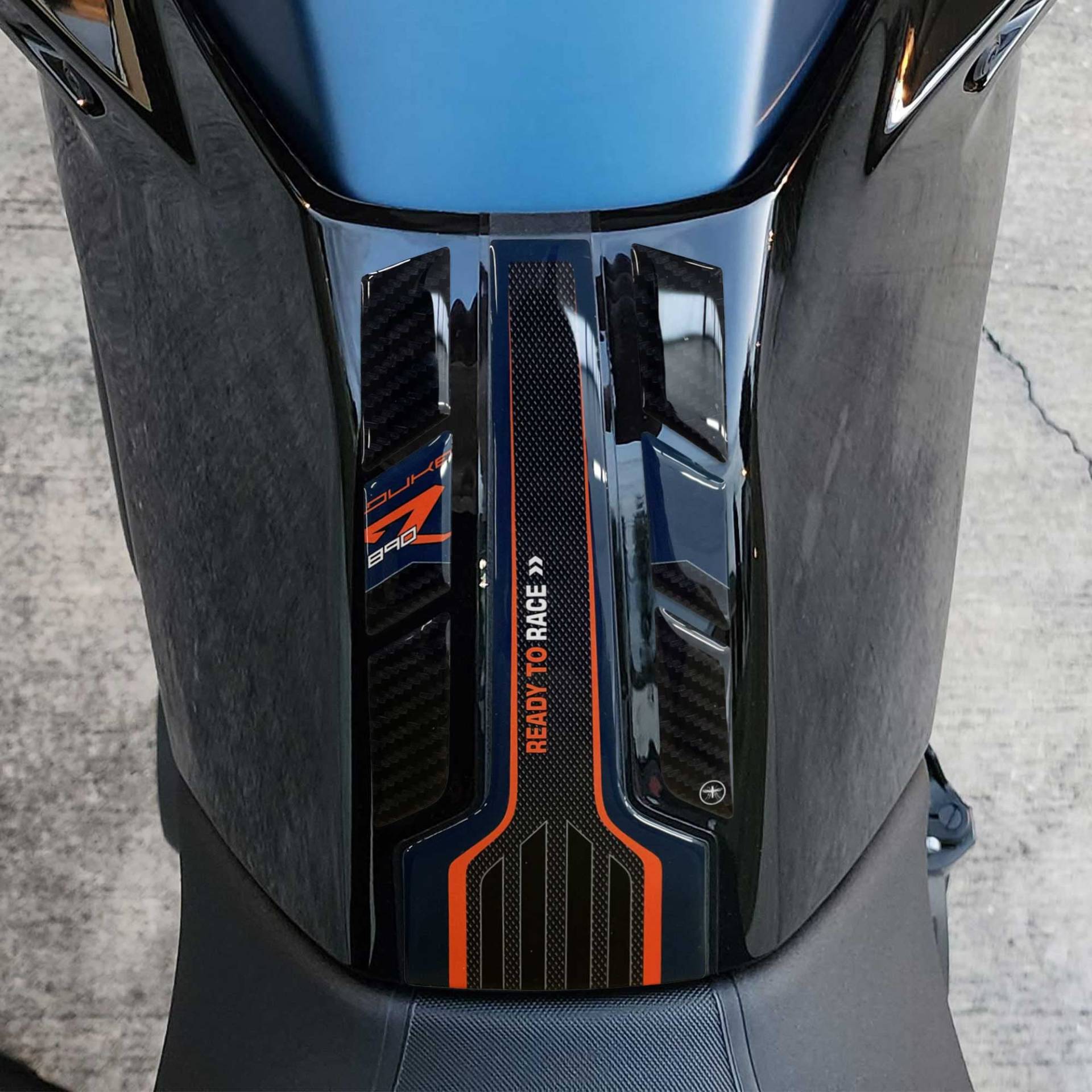 labelbike - 3D Gelharz Aufkleber Motorrad Tankschutz kompatibel mit KTM 890 Duke R 2022-2023 Atlantic Blue labelbike - 3D Gelharz Aufkleber Motorrad Tankschutz kompatibel mit KTM 890 Duke R 2022-2023 Atlantic Blue von LABELBIKE