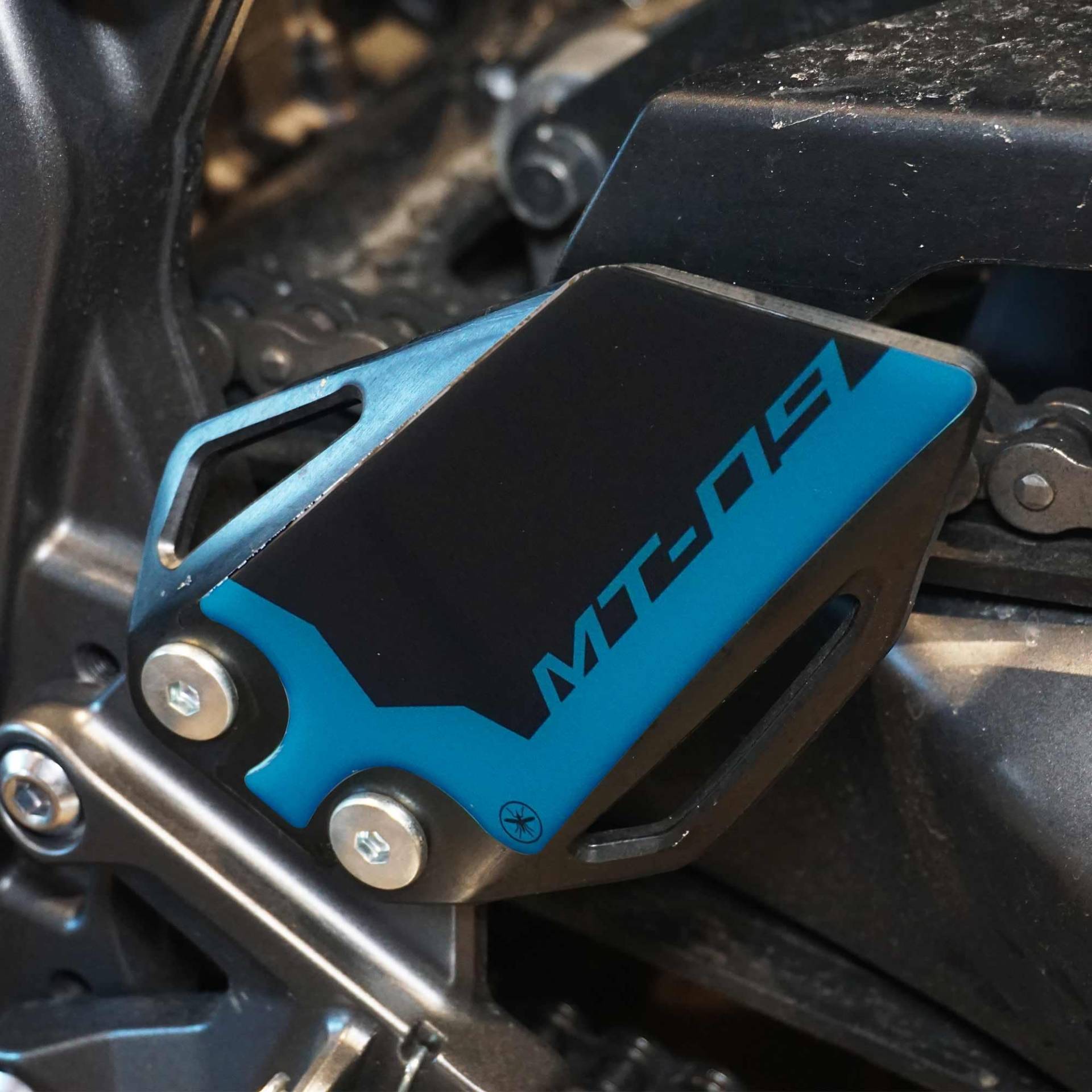 labelbike - 3D Harz Aufkleber Motorrad Dekorationen und Schutz Türschwellen kompatibel mit Yamaha MT-09 2024-2025 Farbe: Blau labelbike - 3D Harz Aufkleber Motorrad Dekorationen und Schutz Türschwellen kompatibel mit Yamaha MT-09 2024-2025 Farbe: Blau von LABELBIKE