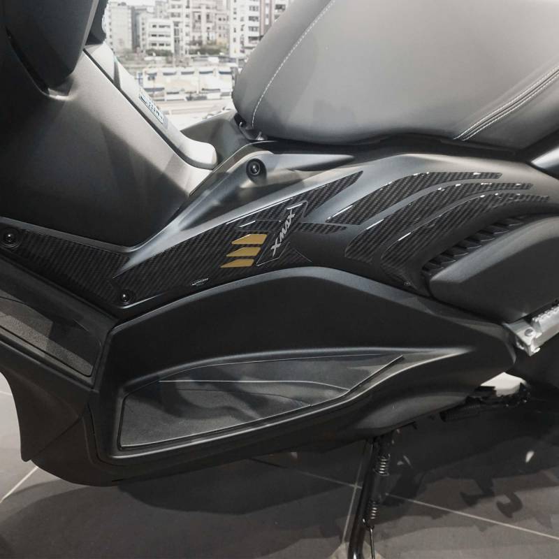 labelbike - 3D Seiten Aufkleber Dekorationen und Schutz für Motorräder und Motorroller, kompatibel mit Yamaha Xmax 125-300 2023 von LABELBIKE