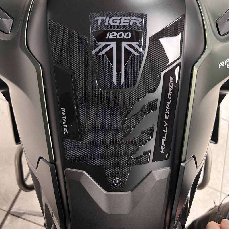 labelbike - Motorrad Tankschutz 3D Aufkleber kompatibel mit Triumph Tiger 1200 Rally Explorer 2022-2023 von LABELBIKE