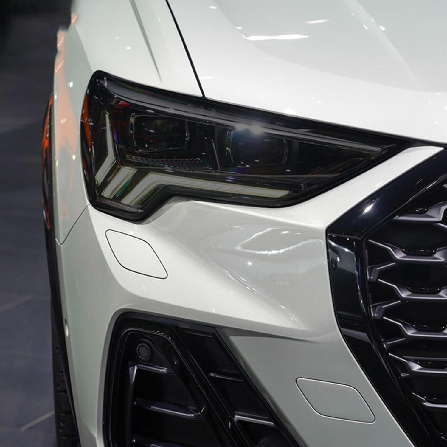 LAVIYE Autoscheinwerfer-Schutzfolie Rauchschwarz Anti-Kratz-Folie Transparenter TPU-Aufkleber, für Audi Q3 F3 RSQ3 2019 - auf Sportback LAVIYE Autoscheinwerfer-Schutzfolie Rauchschwarz Anti-Kratz-Folie Transparenter TPU-Aufkleber, für Audi Q3 F3 RSQ3 2019 - auf Sportback von LAVIYE