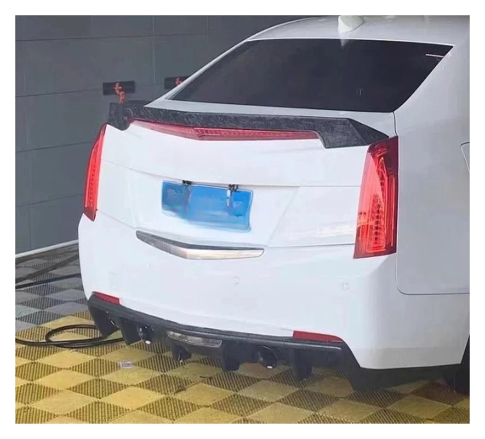 LDFREBCX Kompatibel mit Cadillac Atsl CT4 CT5 CT6, modifizierten Teilen, Spoiler, Lippe, V-Schwanzgeräuschen, Heckstoßstange aus Kohlefaser(Atsl Classic Rear Li1) von LDFREBCX