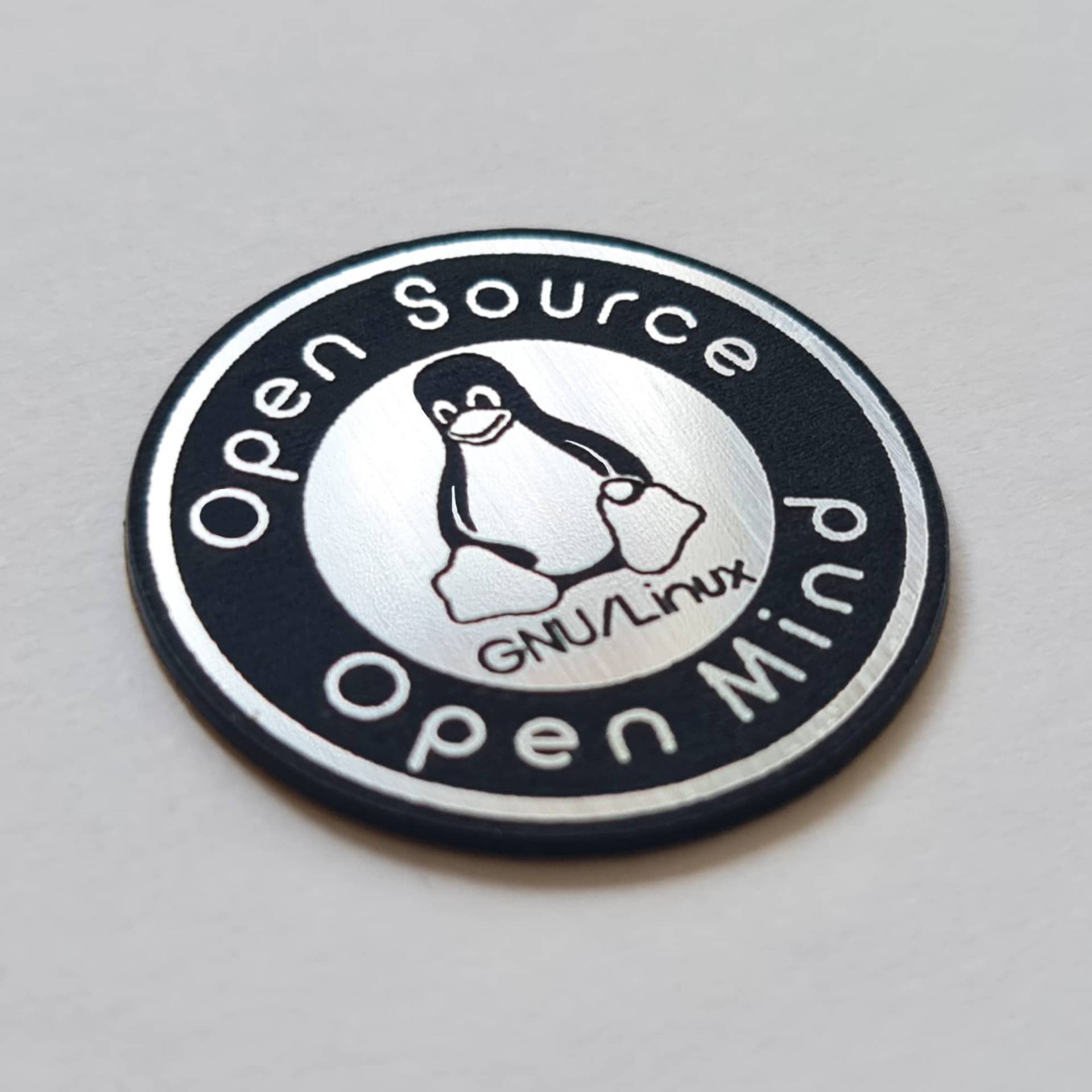 Linux Open Source – Aufkleber Case Badge Linux Open Source – Aufkleber Case Badge von LINUX