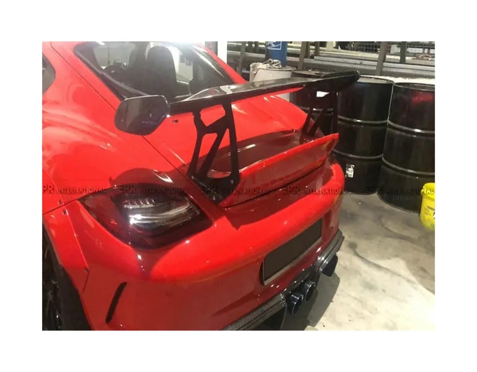 FRP Heckspoilerlippe Kompatibel mit Porsche Cayman 987 RS Typ Glasfaser und GT Spoiler Aero Trim 8-teiliges Body Kit FRP Heckspoilerlippe Kompatibel mit Porsche Cayman 987 RS Typ Glasfaser und GT Spoiler Aero Trim 8-teiliges Body Kit von LVQJVAVE