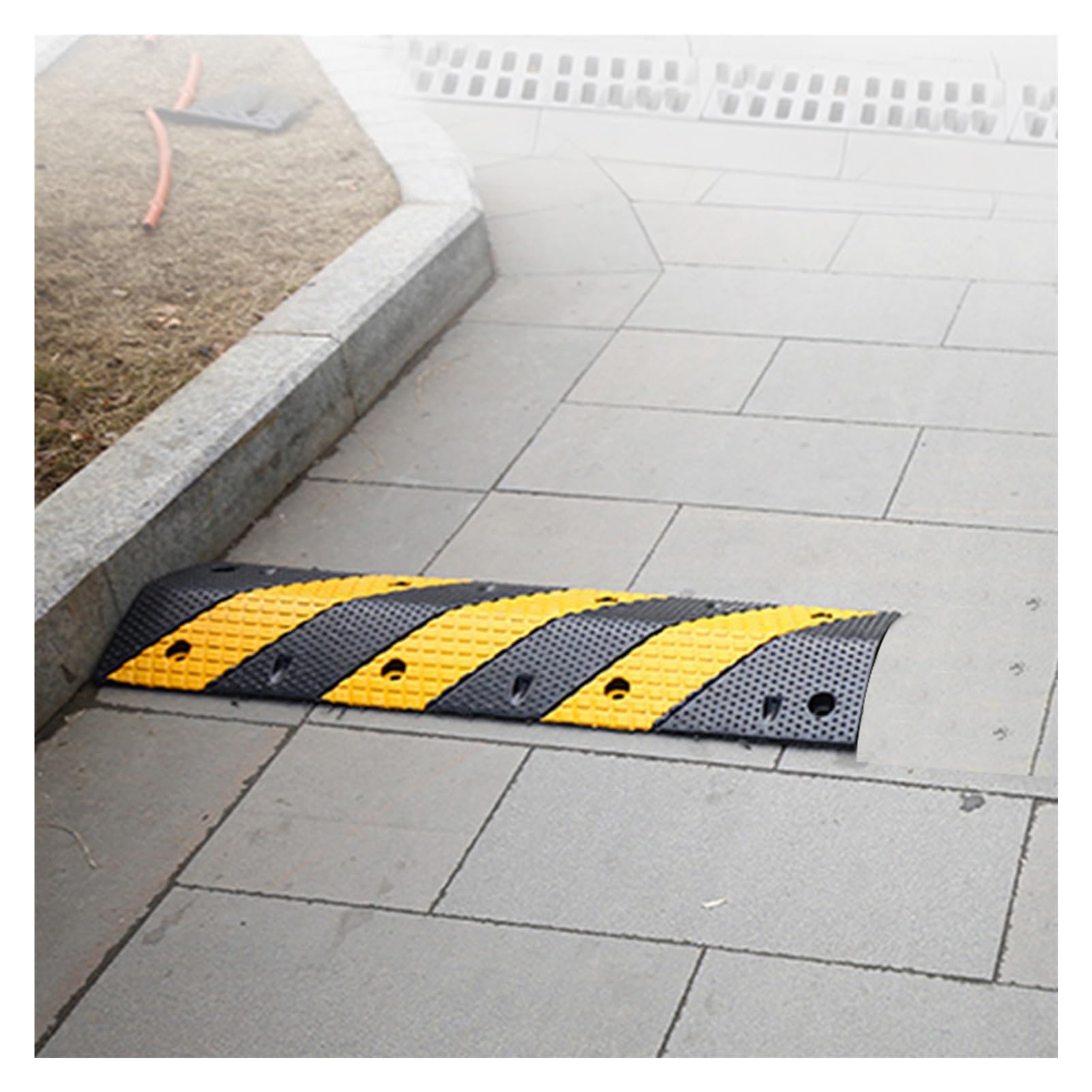 Kabelschutzrampe, Modularer Hochleistungs-Kanalstoß, Verkehrsgeschwindigkeitsstoß, Kabel, Stromleitungen, Verlängerungskabelabdeckung For Den Innen- Und Außenbereich(100x30x5cm) von LWZQRVCT