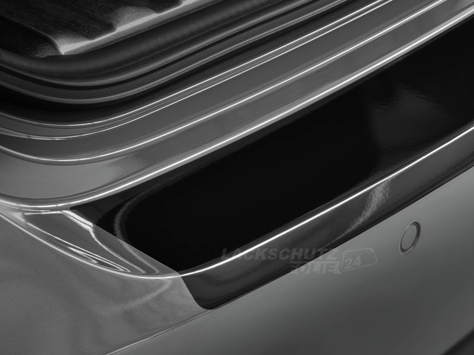 LSF24 - Ladekantenschutzfolie - Schwarz Glatt Hochglänzend für Mercedes-Benz EQC Typ N293, ab BJ 2019 von Lackschutzfolie24