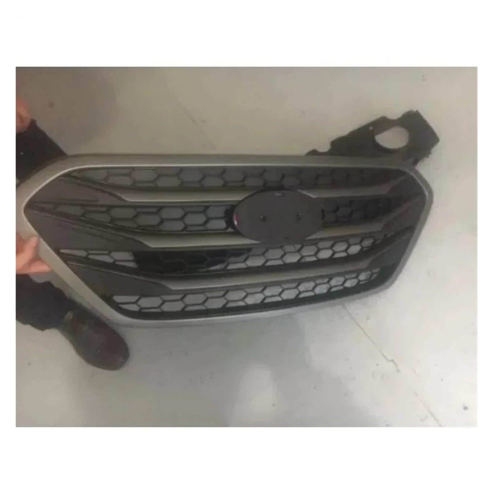 Kühlergrill Grill Für Hyundai Für IX35 2009 2010 2011 2012 2013 2014 2015 ABS-Frontgrill Umbau Rund Um Die Zierleiste Ziergitter Racing Front Kühlergrille Kühlergrill Grill Für Hyundai Für IX35 2009 2010 2011 2012 2013 2014 2015 ABS-Frontgrill Umbau Rund Um Die Zierleiste Ziergitter Racing Front Kühlergrille von Lhdktee