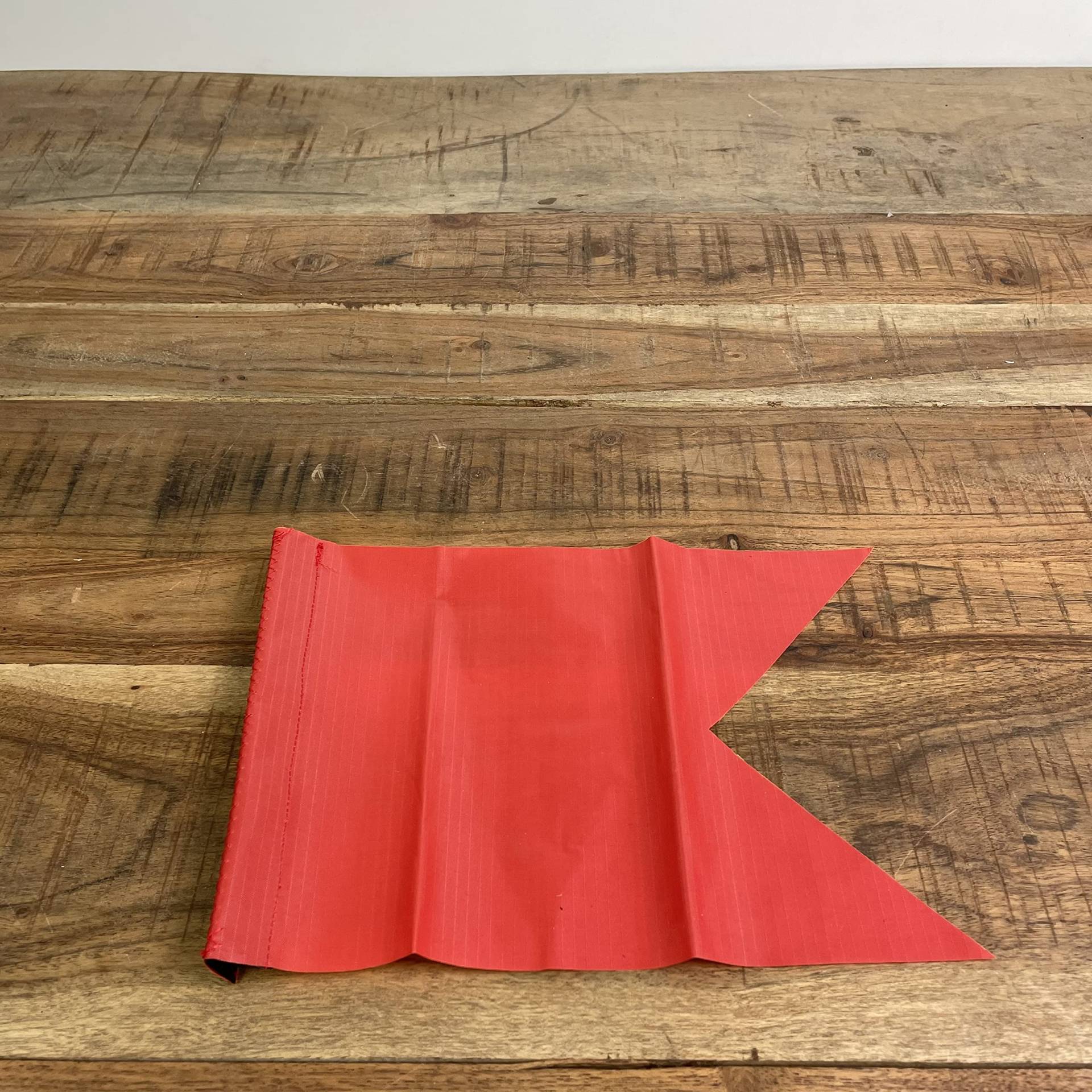 Protestflagge ca.170x235mm mit Klettverschluss rot von Lindemann