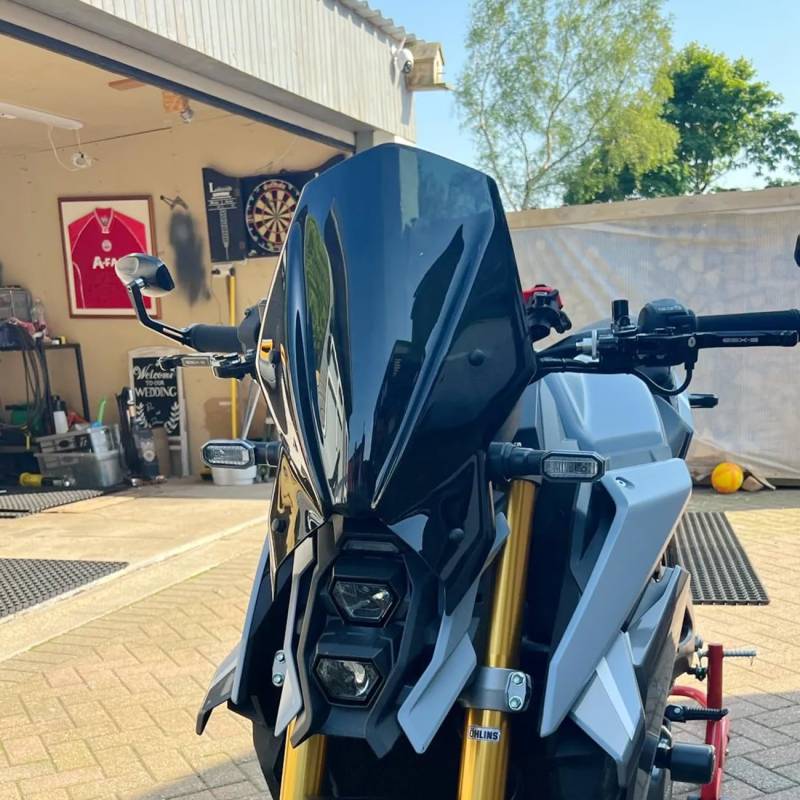Motorrad Windschild Windabweiser Mit Halterung Kompatibel mit GSX-S 1000 GSX-S1000 GSX-S 950 GSX-S950 2021 2022 2023 2024, Windschutzscheibe Windschutz Double Bubble Wind Luftabweiser, Schwarz von Lorababer