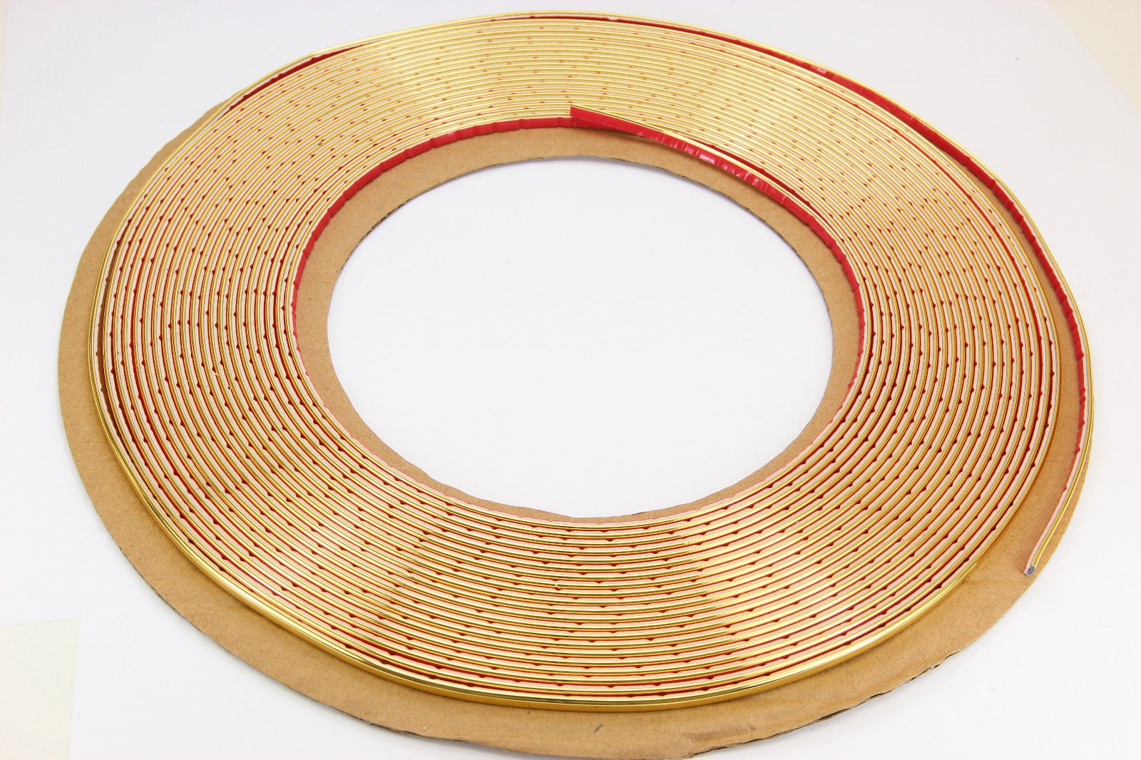 Universelle selbstklebende Goldleiste, 4 mm x 15 m von MCPerformance