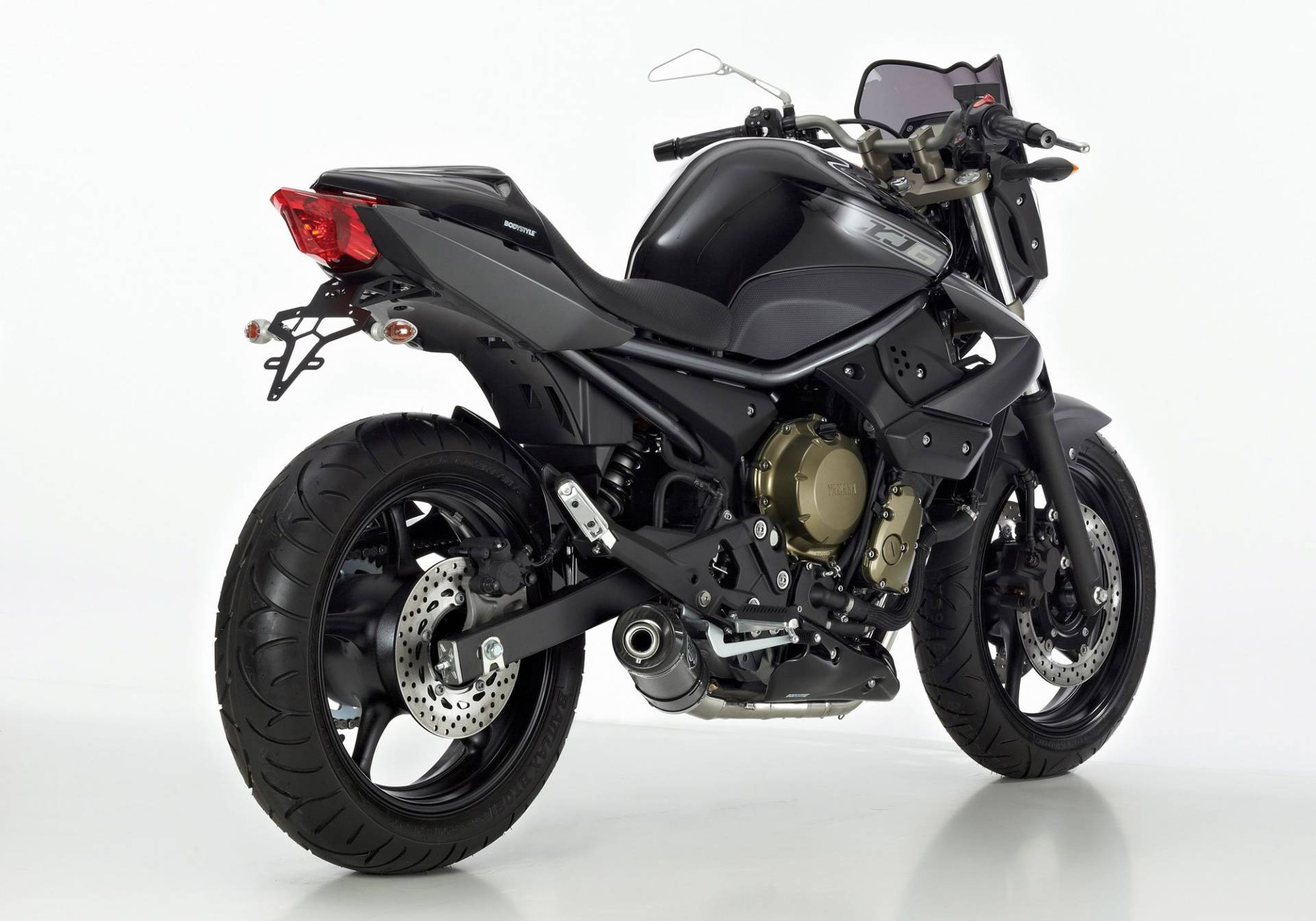 Auspuff SHARK STREET GP mit KAT SYSTEM KOMPLETT FÜR YAMAHA XJ6 DIVERSION RJ19/RJ22 von 551 bis 850 DAL 2009 bis 2016 Auspuff SHARK STREET GP mit KAT SYSTEM KOMPLETT FÜR YAMAHA XJ6 DIVERSION RJ19/RJ22 von 551 bis 850 DAL 2009 bis 2016 von MES
