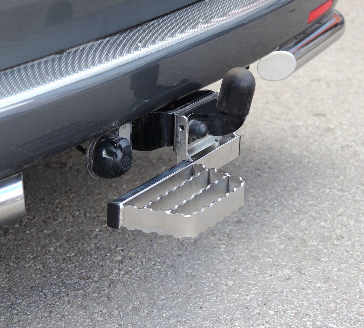 METEC Trittbrett Trittstufe Einstiegshilfe hinten für Anhängerkupplung AHK 888422 METEC Trittbrett Trittstufe Einstiegshilfe hinten für Anhängerkupplung AHK 888422 von METEC