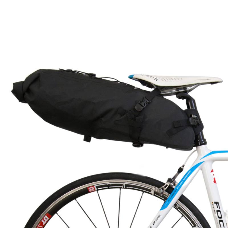 MONSTERANDO Satteltasche Bikepacking - 100% wasserdicht [12 Liter] - [Nachhaltig] aus recycelten PET Fahrradtasche für MTB, Rennrad und Gravel Bike für Bike Packing von MONSTERANDO