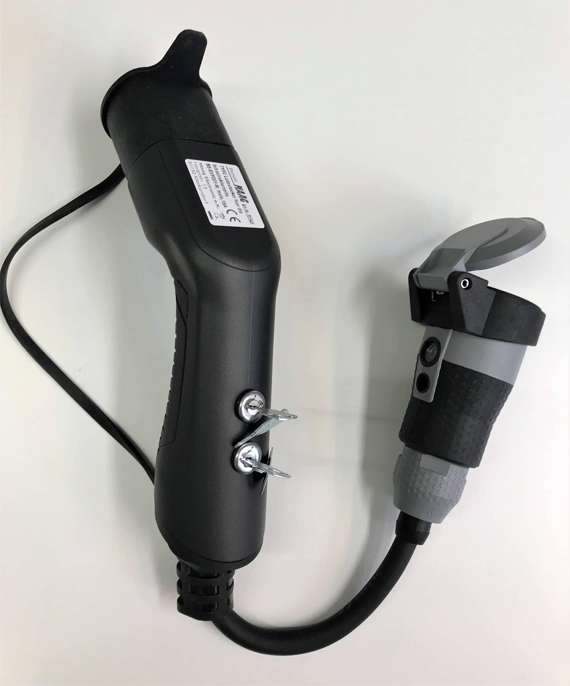 Maag Electronic Ladekabel 16 A Typ 2 auf Schuko Adapter f. Ladesäule Typ2 z. Laden von Elektro Fahrzeugen Maag Electronic Ladekabel 16 A Typ 2 auf Schuko Adapter f. Ladesäule Typ2 z. Laden von Elektro Fahrzeugen von Maag Electronic