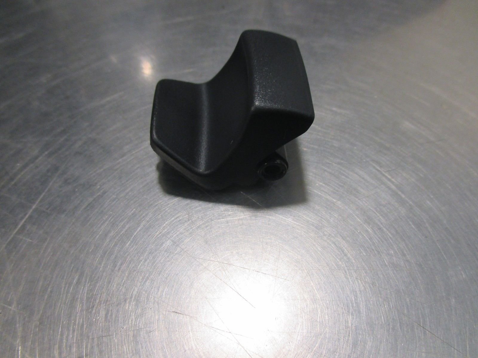 Mazda Konsolendeckelschloss - KA0G-64-45YA-02 Mazda Konsolendeckelschloss - KA0G-64-45YA-02 von Mazda