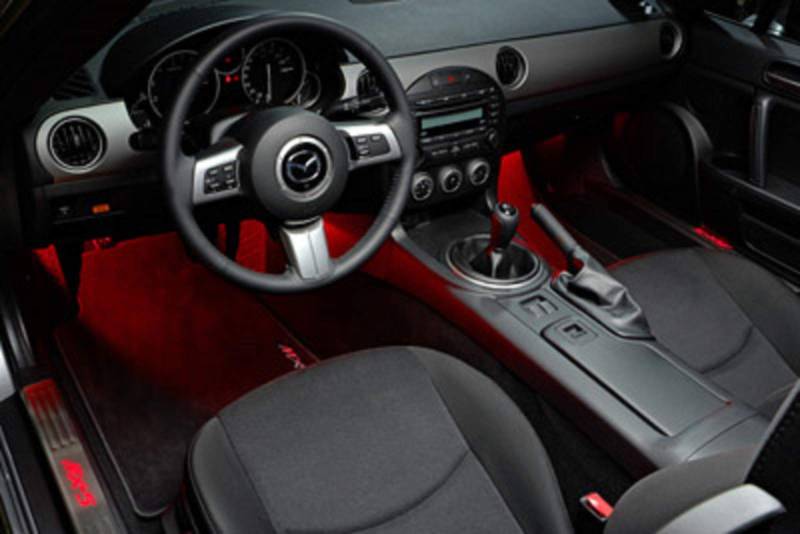 Mazda MX-5 ND Begrüßungsbeleuchtung rot BJ ab 2015*NEU* von Mazda