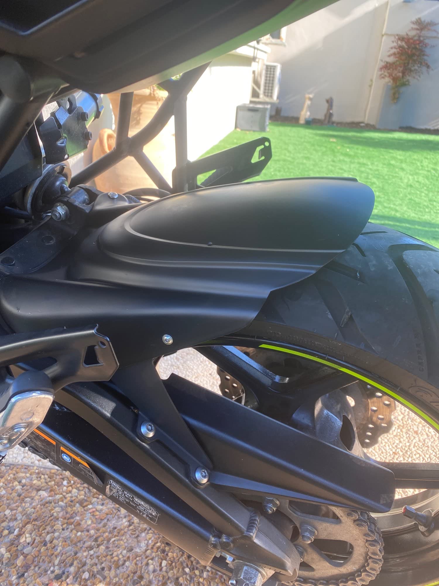 Midimttop Hinten Reifen Hugger FenderKotflügel Schmutzfänger Schlamm Flap Splash Guard Schwarz Replacement for Versys KLE 650 KLE650 KLE 650 Zubehör 2007-2024 (Schwarz) von Midimttop