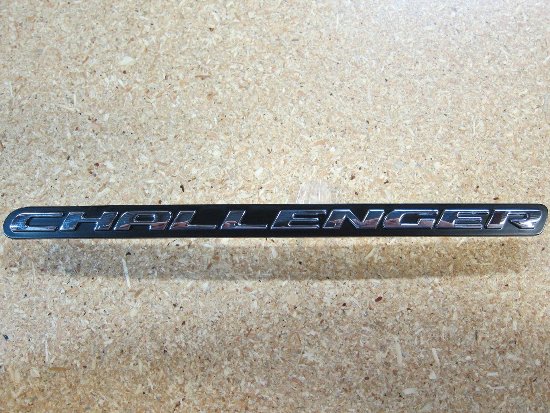 Mopar Dodge Challenger Nameplate Clip On Grille Badge Emblem Medallion OEM by Mopar Dodge Challenger Nameplate Clip On Grille Badge Emblem Medallion OEM by von Mopar