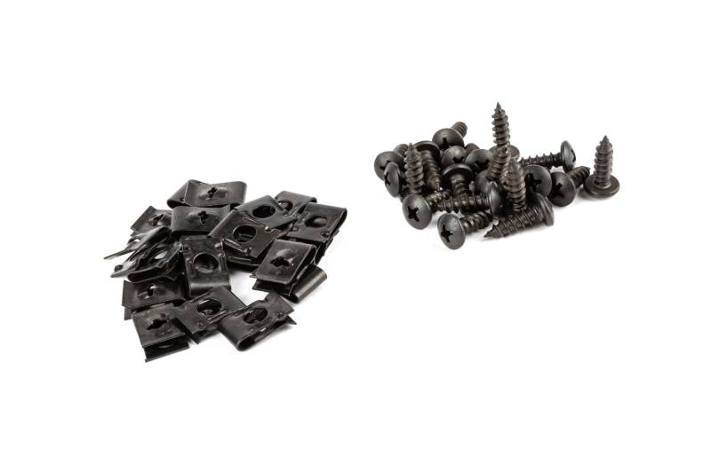 Blechmuttern + Schrauben M5x15 (x20) schwarz von MOTOFORCE