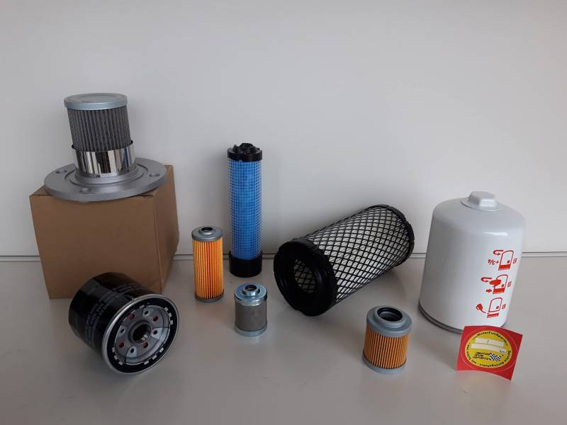 Filter - Set (groß) kompatibel mit Hitachi ZX 16 Zaxis Ölfilter, Luftfilter, Kraftstofffilter, Hydraulikfilter von Motor Fun Sports