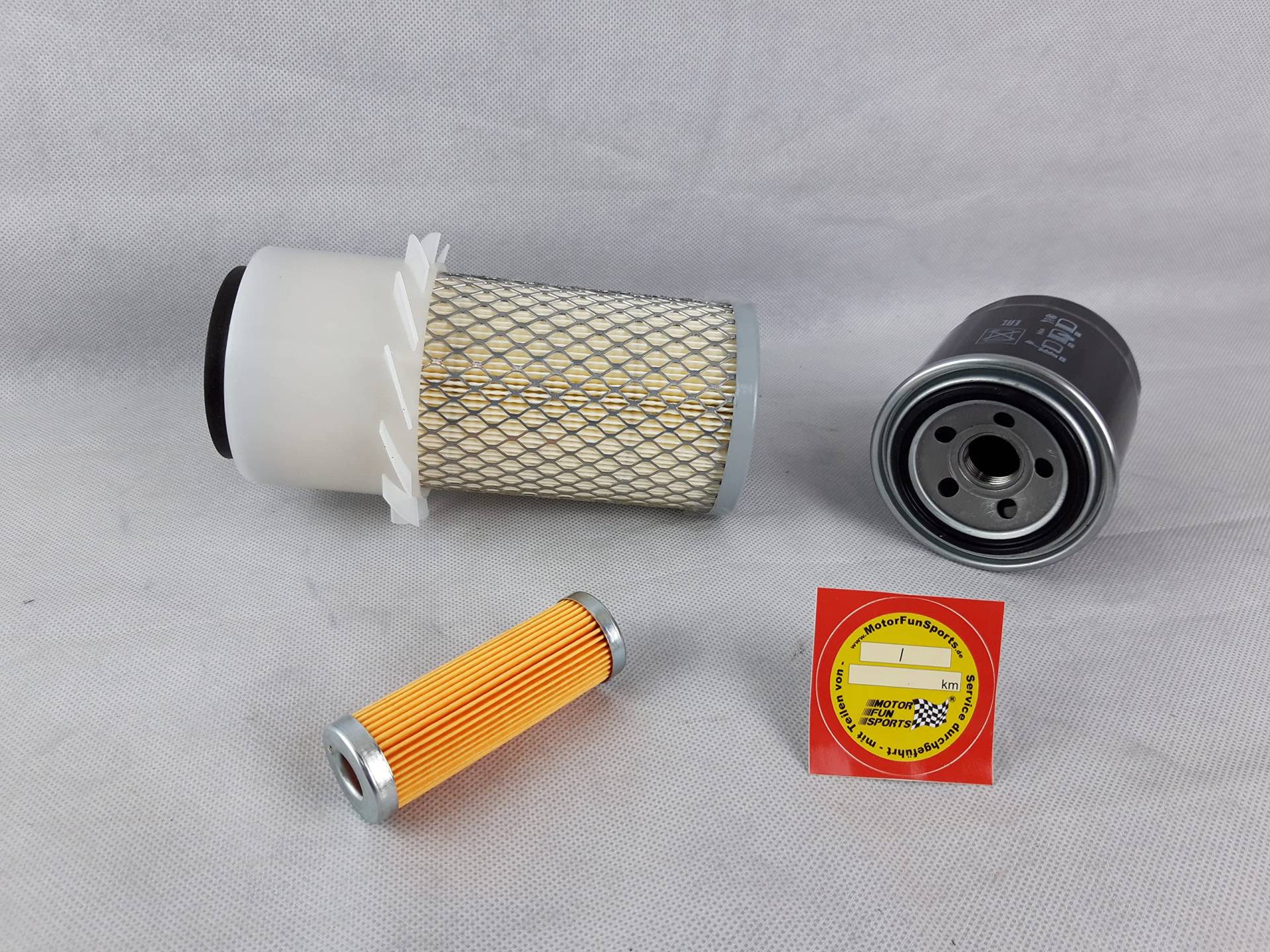 Filter - Set (klein) kompatibel mit Kubota B 7100 HST / D / HSD Ölfilter, Luftfilter, Kraftstofffilter von Motor Fun Sports