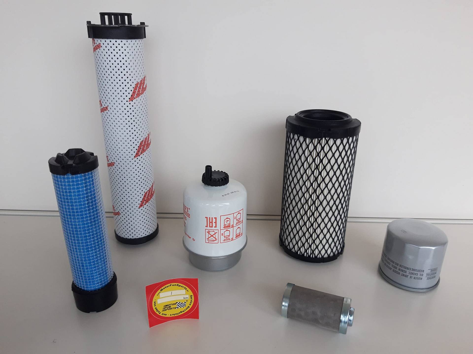 Filter - Set (mittel) kompatibel mit Wacker Neuson EZ 28 bis 2016 Ölfilter, Luftfilter, Kraftstofffilter, Hydraulikfilter von Motor Fun Sports