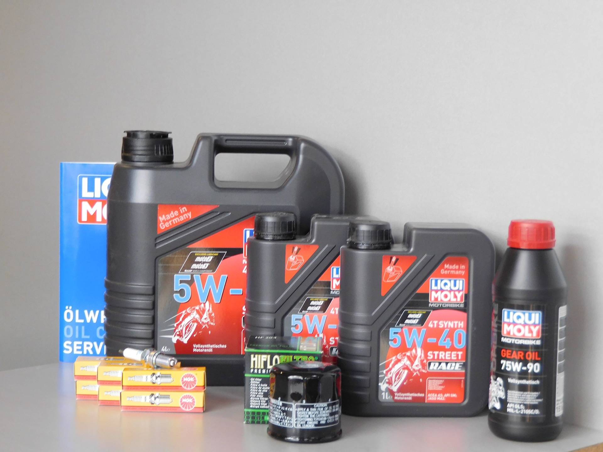 MotorFunSports Wartungs Set Triumph Rocket 3 2300 Öl Ölfilter Zündkerze Service Inspektion MotorFunSports Wartungs Set Triumph Rocket 3 2300 Öl Ölfilter Zündkerze Service Inspektion von MotorFunSports