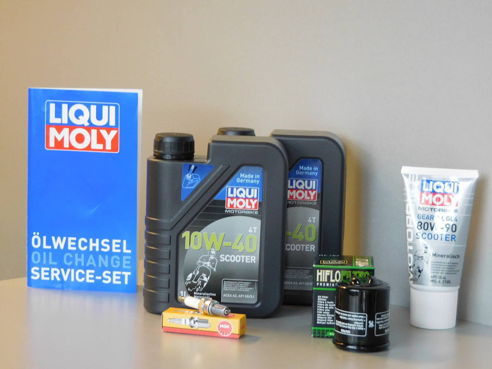 MotorFunSports Wartungs Set passend für Piaggio X7 125 Öl Ölfilter Zündkerze Service Inspektion Ölwechsel MotorFunSports Wartungs Set passend für Piaggio X7 125 Öl Ölfilter Zündkerze Service Inspektion Ölwechsel von MotorFunSports