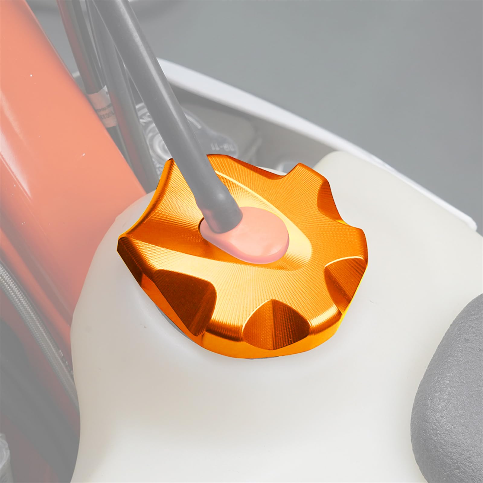 NICECNC Orange Öl Gastankdeckel Kraftstoffdeckel Compatible with KTM 150-500 XC/XCF/XCW/XCF-W/EXC/EXCF/TPI/SIX DAYS 2014-2023,65 SX 2014-2022,Husqvarna 125-501 FE/TE/TX/FX 2014-2023,GasGas MC/MC F von NICECNC