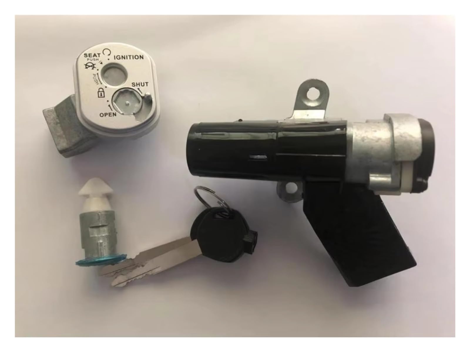 Zündschlüsselschalter Für SDH50 50CC Schloss Zündschlüssel Set Key Kit Für QJ Für Keeway Roller Motorrad Ersatzteil Start Key Lock Schalter Zündschlüsselschalter Für SDH50 50CC Schloss Zündschlüssel Set Key Kit Für QJ Für Keeway Roller Motorrad Ersatzteil Start Key Lock Schalter von NOVEMS