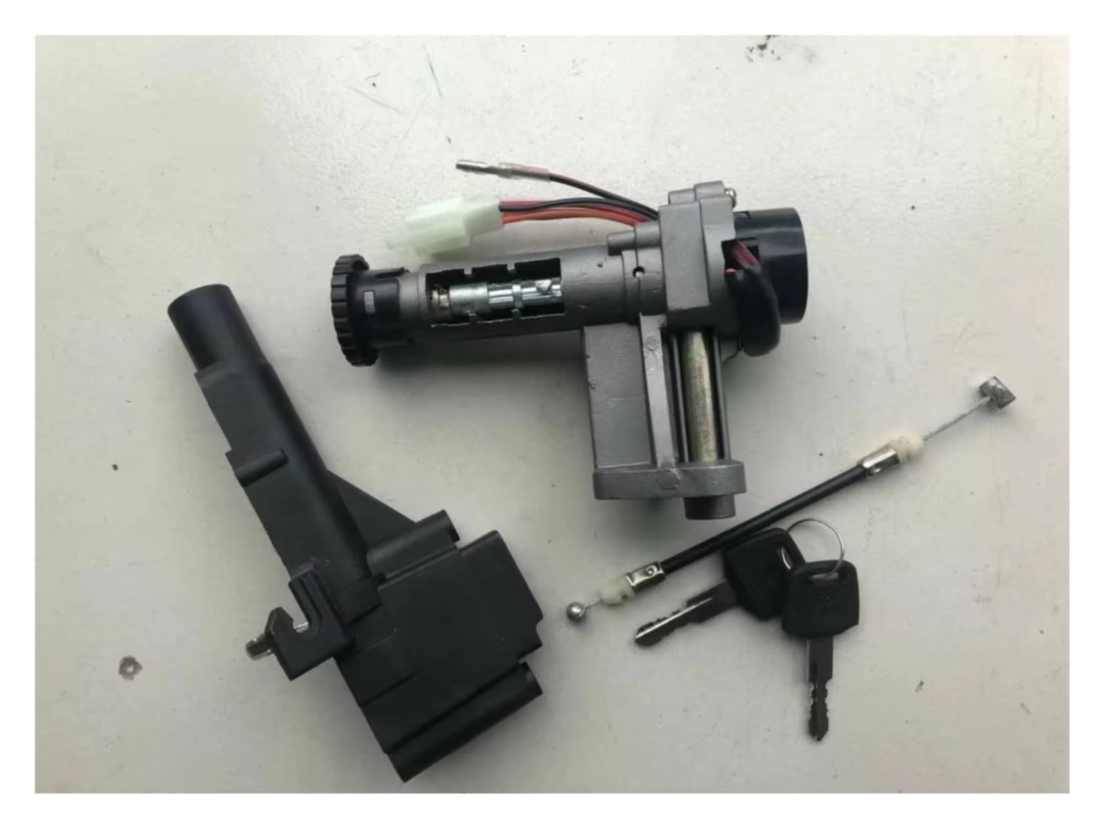 Zündschlüsselschalter Für Suzuki AG100 QJ Für Keeway Roller Motorrad Ersatzteil AG50 Schloss Zündschlüssel Set Sitz Lock Key Kit Start Key Lock Schalter Zündschlüsselschalter Für Suzuki AG100 QJ Für Keeway Roller Motorrad Ersatzteil AG50 Schloss Zündschlüssel Set Sitz Lock Key Kit Start Key Lock Schalter von NOVEMS