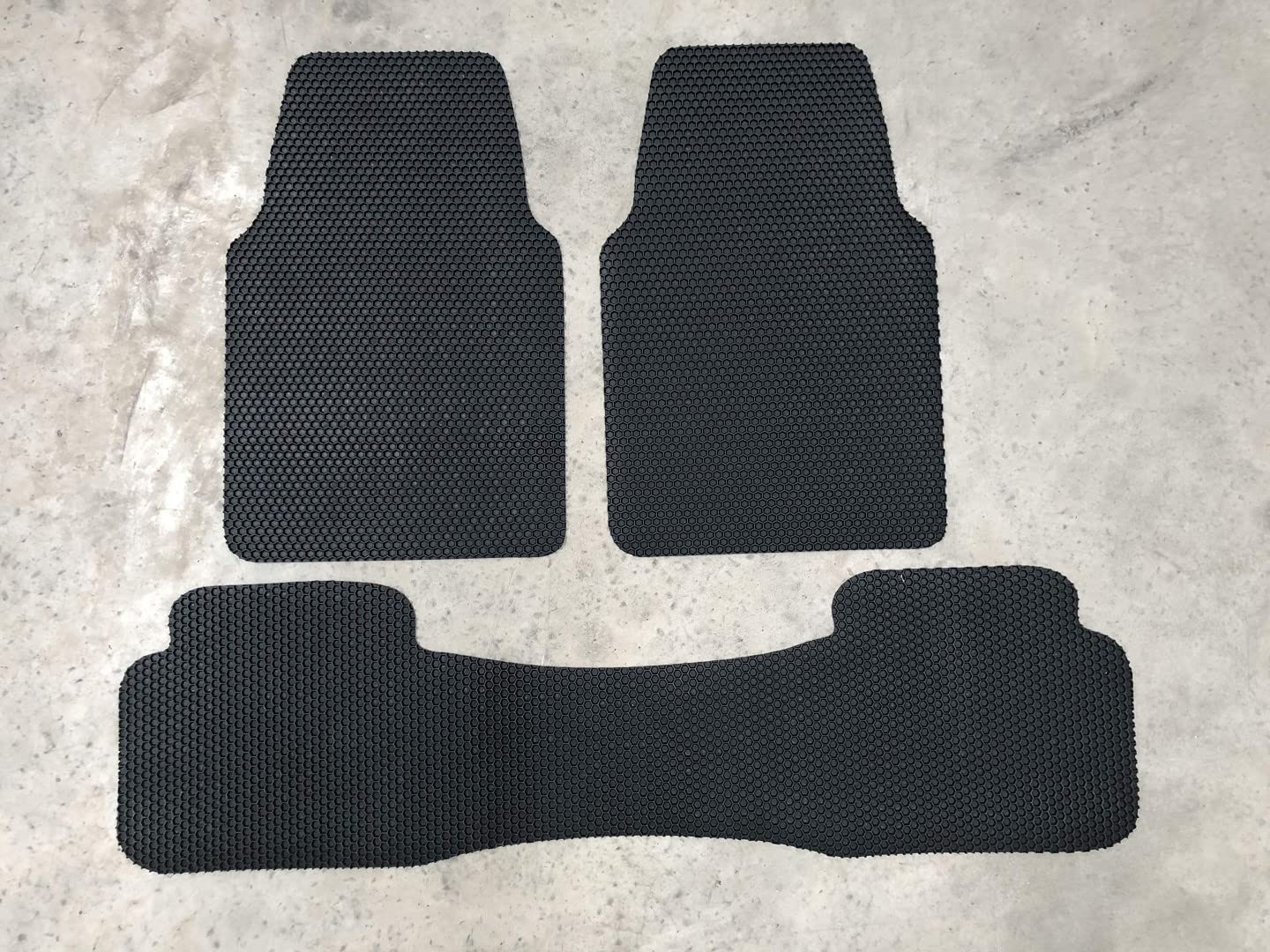 Nicoman Universal Sechskant-Schmutzfänger Anti-Rutsch Ganzjahres-Auto-Fußmatte (schwarz, komplettes Set mit Taxi-Style 1 Stück hinten), Normale Größe von Nicoman