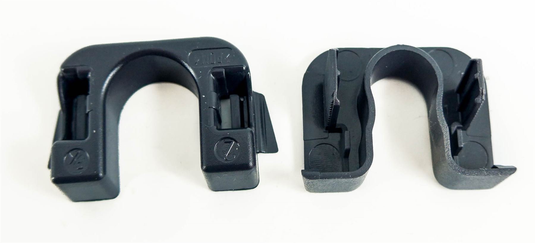 Nissan Clip 015532109E für die hintere Auto-Hutablage, Originalprodukt Nissan Clip 015532109E für die hintere Auto-Hutablage, Originalprodukt von Nissan