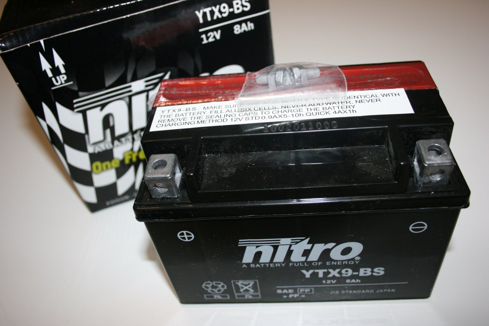 NITRO YTX9-BS -N- Batteries Schwarz (Preis inkl. EUR 7,50 Pfand) von Nitro