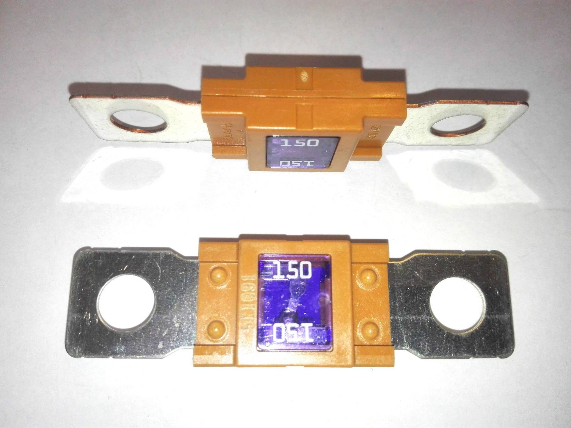 2x Flachstecksicherung Mega-Sicherung 150A / 32V / orange 2x Flachstecksicherung Mega-Sicherung 150A / 32V / orange von Nrv-Outdoorbedarf
