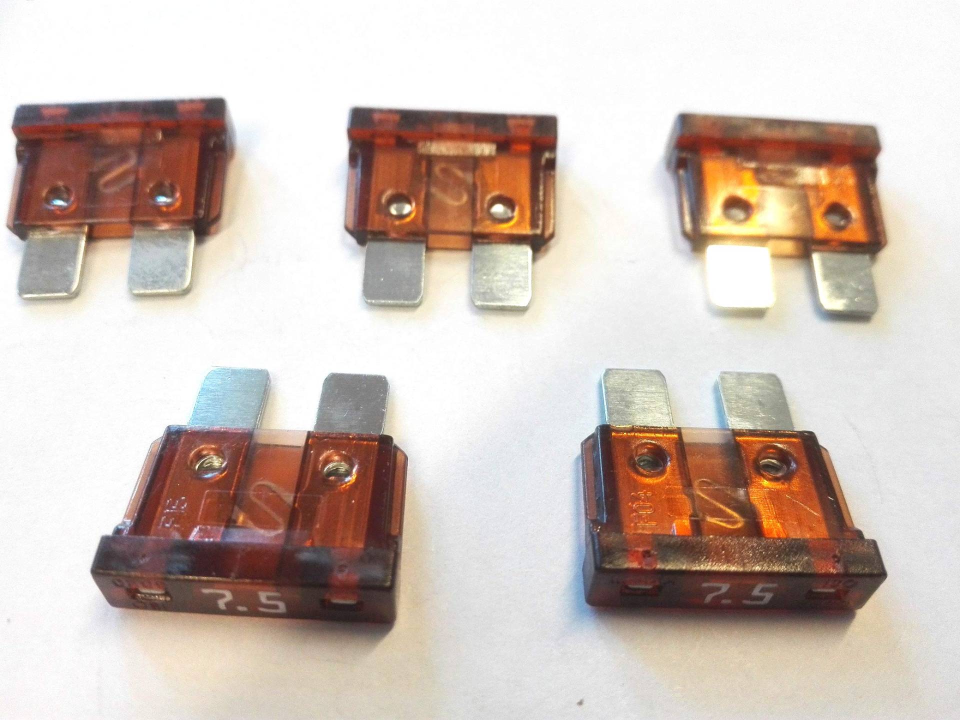 50 x Flachstecksicherung ATO-Sicherung 7,5A / 32V / braun 50 x Flachstecksicherung ATO-Sicherung 7,5A / 32V / braun von Nrv-Outdoorbedarf