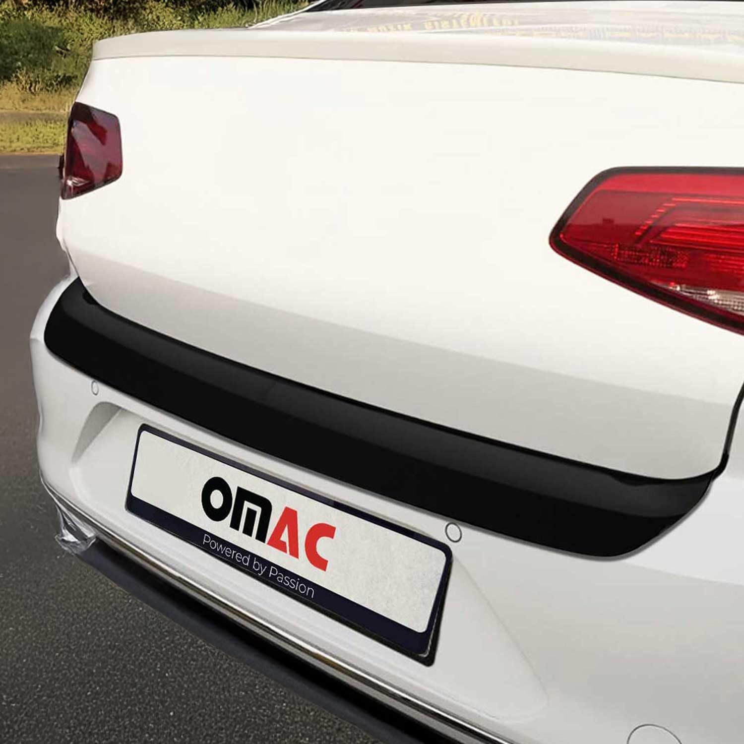 OMAC Ladekantenschutz Stoßstange kompatibel mit VW Passat B8 Stufenheck 2015-2019 Acryl Schwarz OMAC Ladekantenschutz Stoßstange kompatibel mit VW Passat B8 Stufenheck 2015-2019 Acryl Schwarz von OMAC