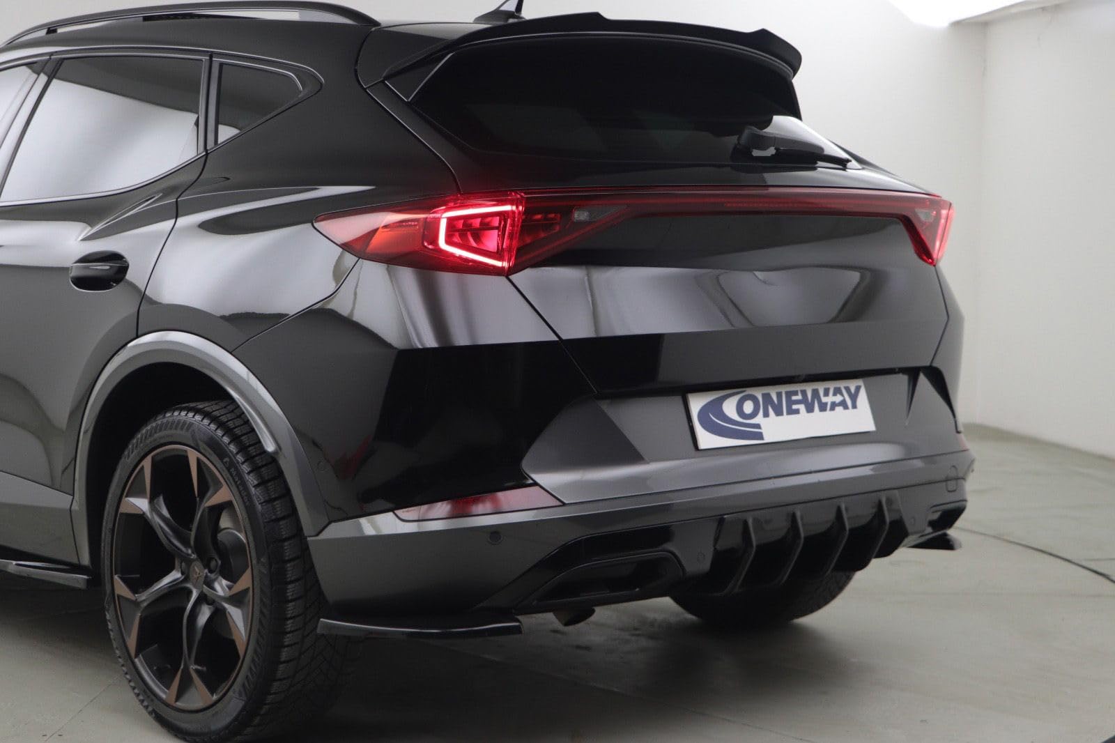 Heckschürze Diffusor kompatibel mit CUPRA Formentor ab 2020 Schwarz glänzend Heckschürze Diffusor kompatibel mit CUPRA Formentor ab 2020 Schwarz glänzend von ONEWAY AUTO ACCESSORIES