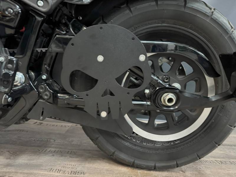 Halterung Schwingentasche kompatibel mit Harley Davidson Softail Linke Seite ab 2018 Orletanos pulverbeschichtet Hertage Fatbob Street Bob Koffer Seitentasche von ORLETANOS