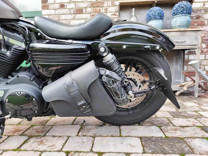 ORLETANOS Werkzeugtasche EOS Blackline kompatibel mit Harley Davidson Sportster Forty-Eight Super Low Roadster XL Custom Biker Reisetasche Koffer Chopper von ORLETANOS