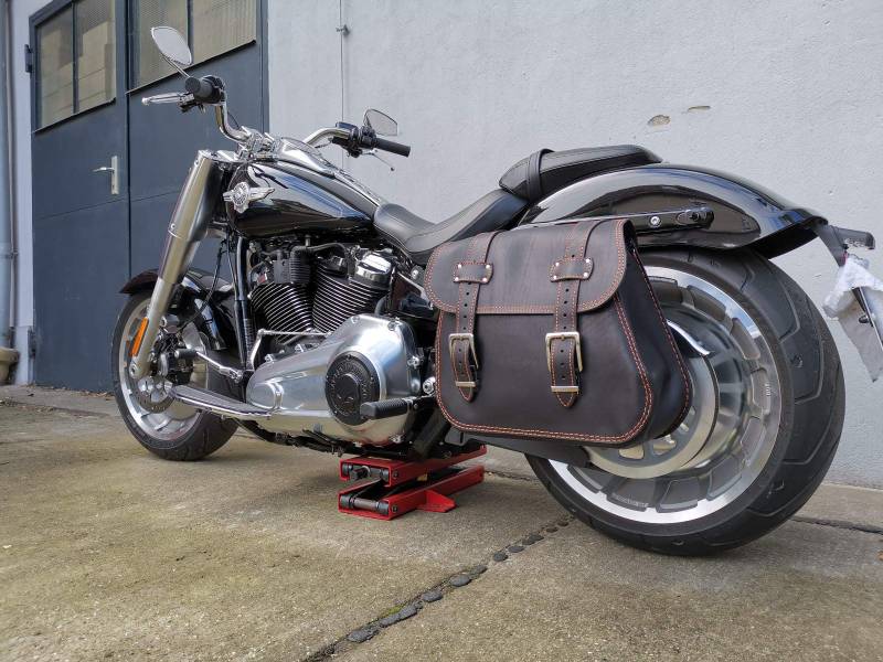 ORLETANOS Zeus Black & ORANGE Satteltasche Seitentasche Ledertasche kompatibel mit Harley Davidson Modellen Seitenkoffer Gepäcktasche Leder HD von ORLETANOS