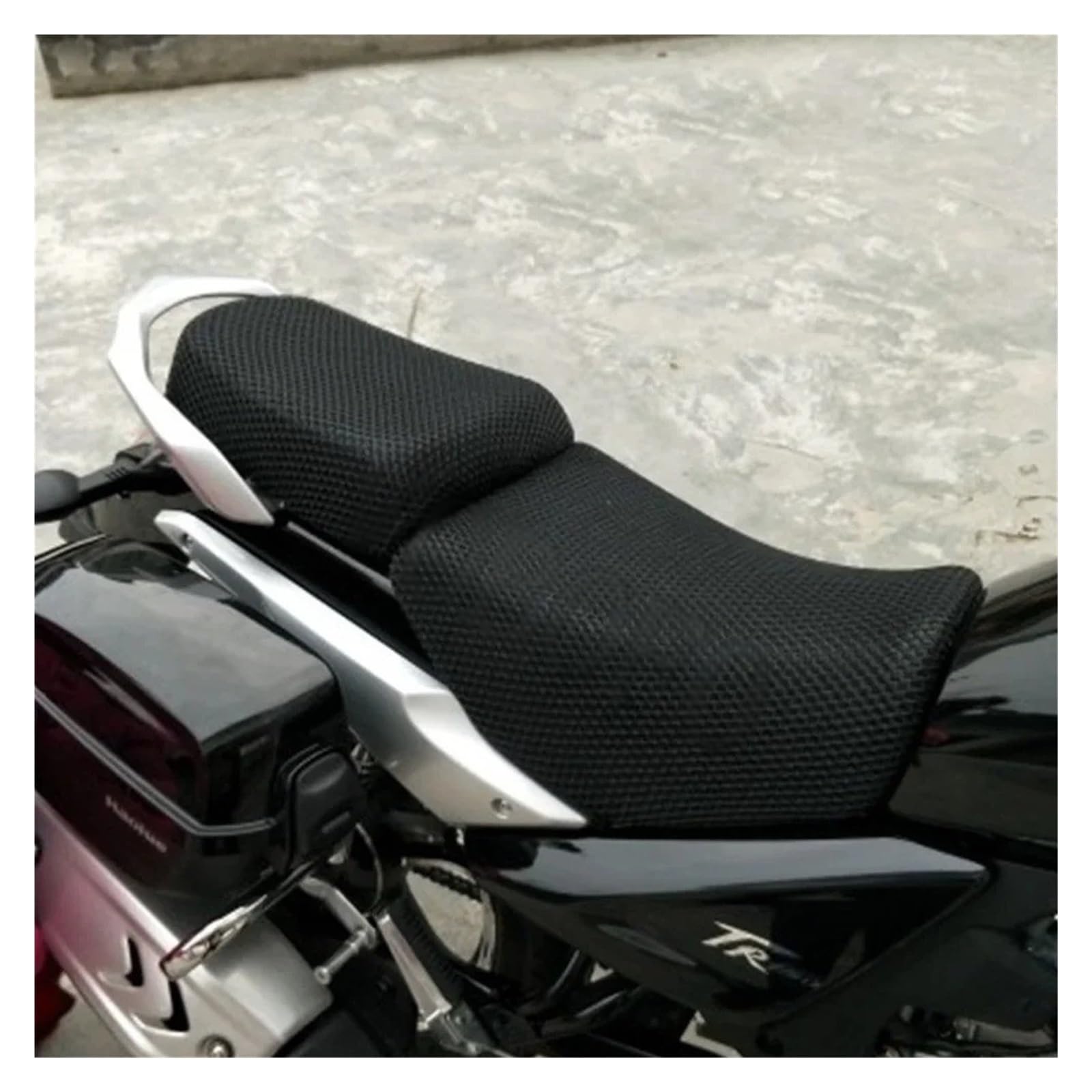 Motorräder Sitzpolster Sitznetzabdeckung, 3D-Mesh-Schutz, Sonnenschutz, Wärmedämmung, Atmungsaktiv, Verdickter Sitzbezug Für Suzuki TR150 Motorräder Sitzpolster Sitznetzabdeckung, 3D-Mesh-Schutz, Sonnenschutz, Wärmedämmung, Atmungsaktiv, Verdickter Sitzbezug Für Suzuki TR150 von OSNFTXPED
