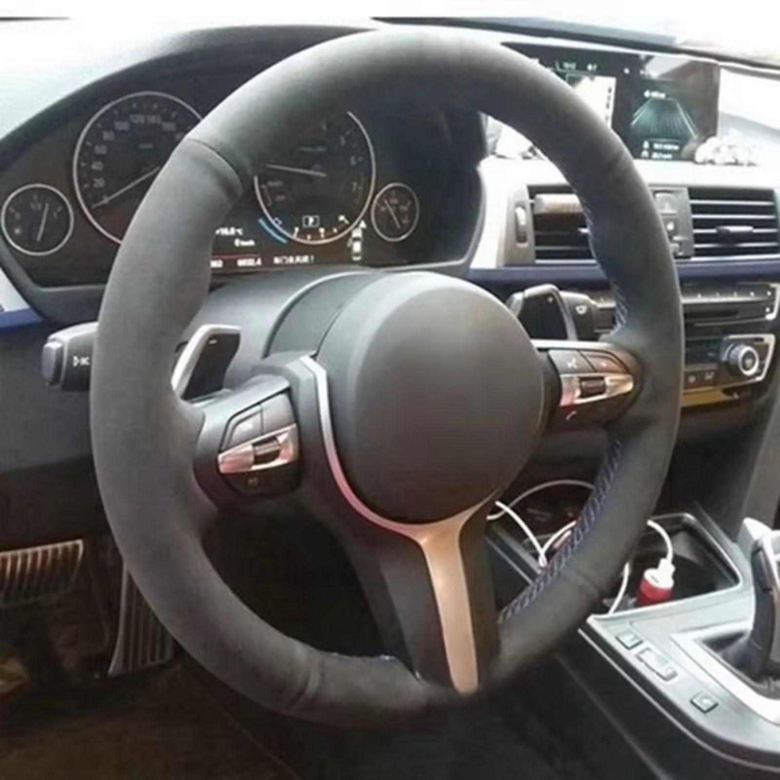 Lenkradschoner Für Sport 1er F20 M135i M140i M235i M240i X1 F21 F48 X2 F39 X3 F25 Autolenkradabdeckung Anti-Rutsch-Wildleder Auto Lenkradbezug(D) von OUVECR