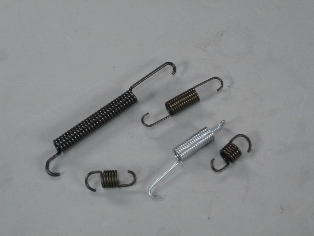 10047 Kit Federn Backen Räder vorne und hinten Piaggio Ape TM 703 10047 Kit Federn Backen Räder vorne und hinten Piaggio Ape TM 703 von PIAGGIO