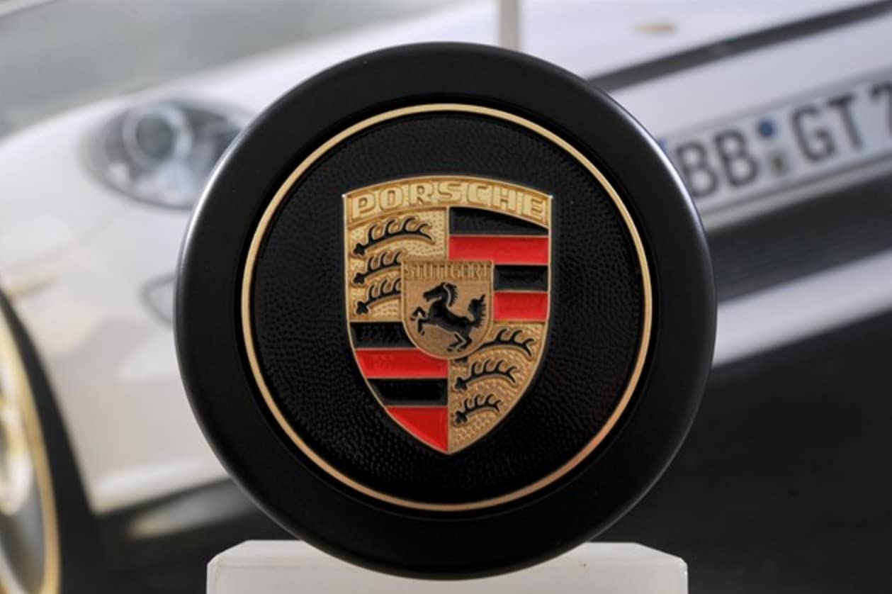 1x Porsche 911 1965-1989 Radzierdeckel schwarz Wappen farbig/Hub cap black von Porsche